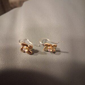 SMALL FLOWER EARRINGS